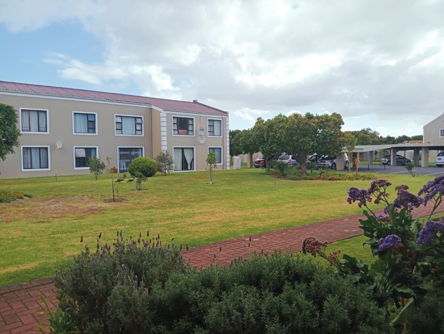 To Let 2 Bedroom Property for Rent in Sandbaai Western Cape